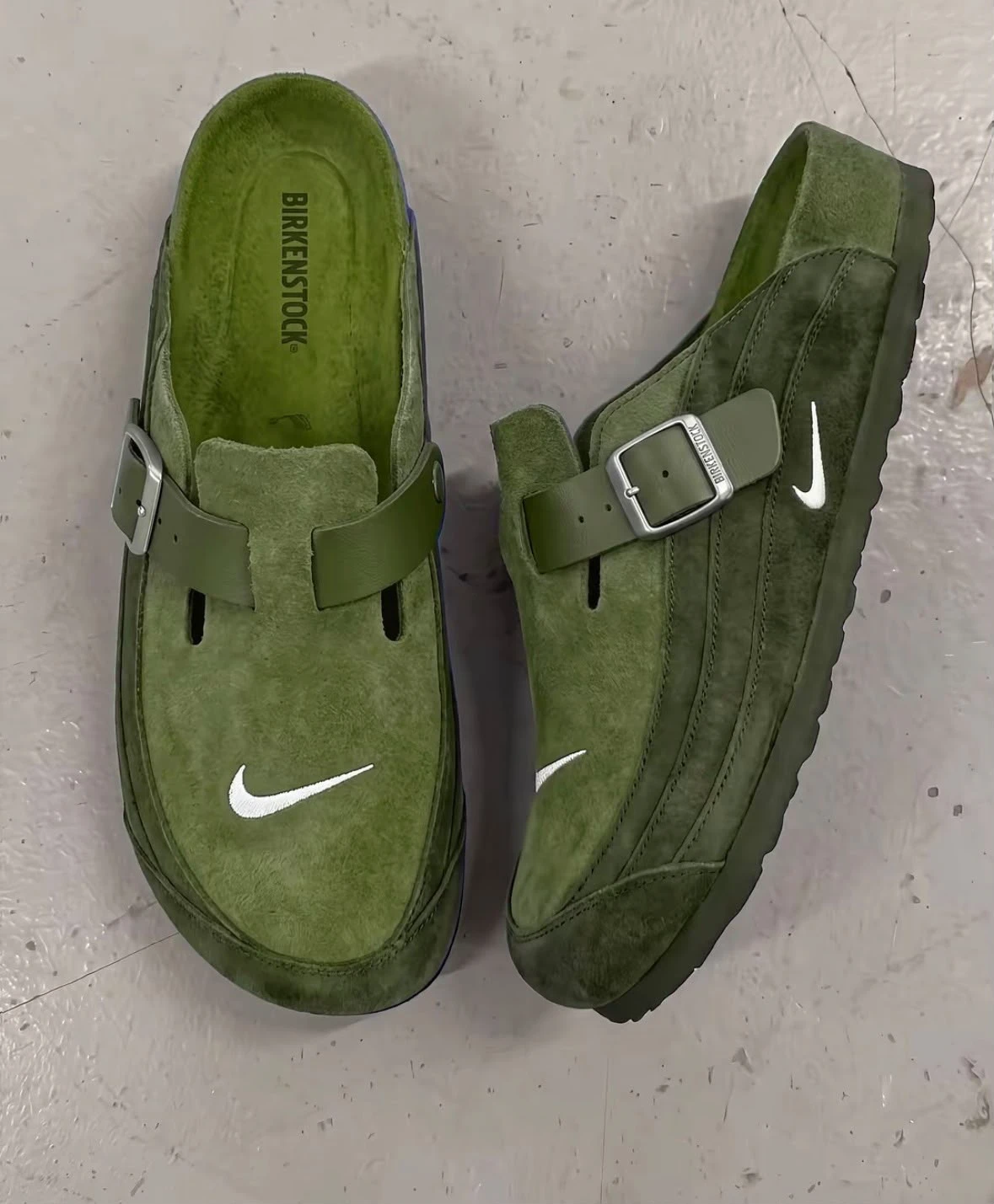 Heritage Suede Buckle Mules – Olive Green