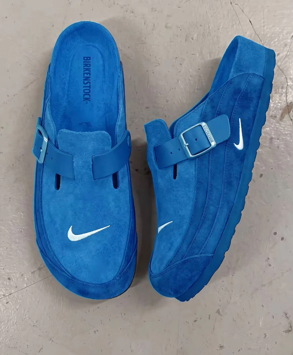 Heritage Suede Buckle Mules – Cobalt Blue