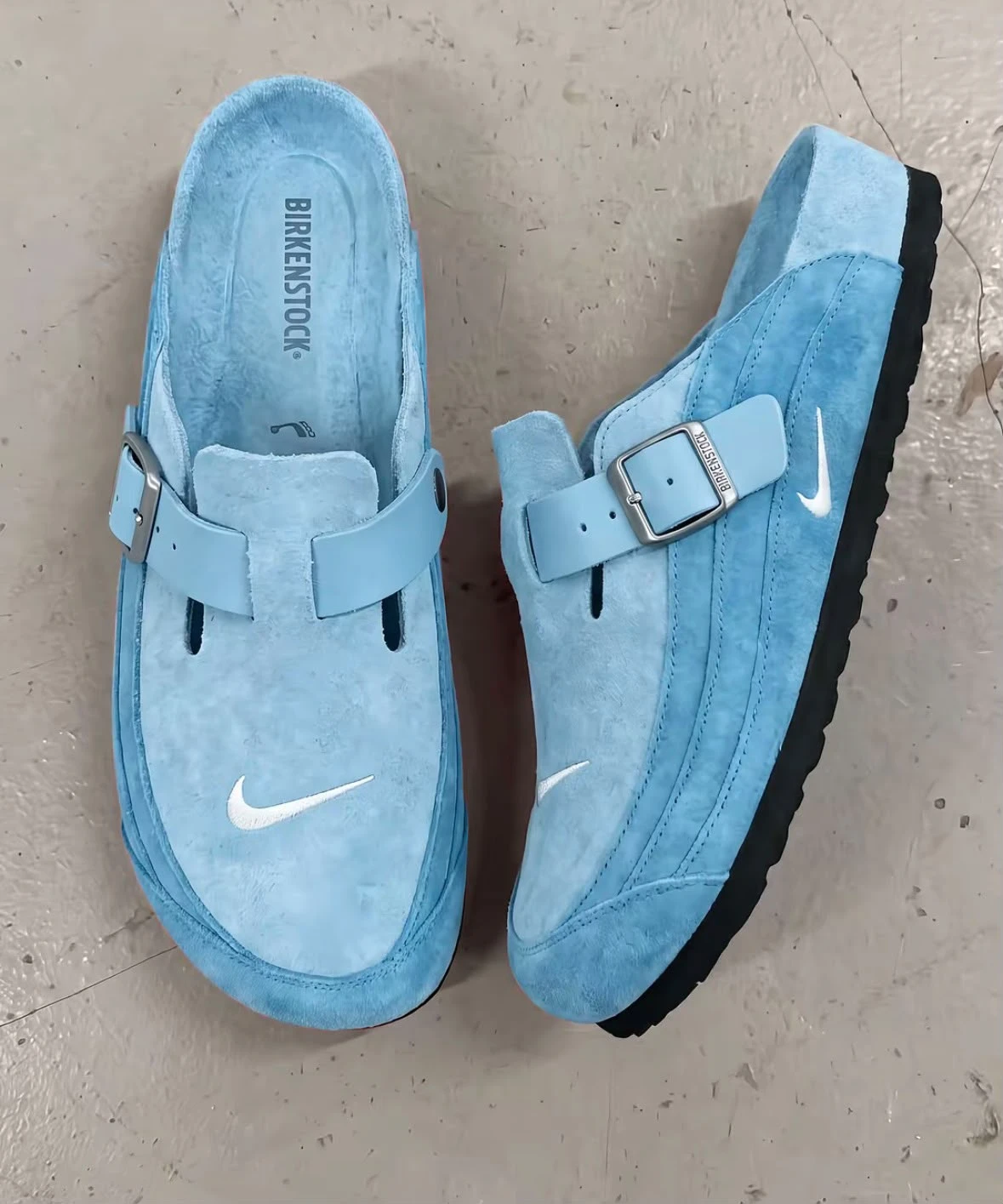 Heritage Suede Buckle Mules – Sky Blue