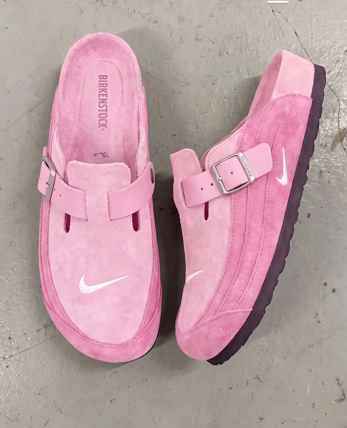 Heritage Suede Buckle Mules – Light Pink